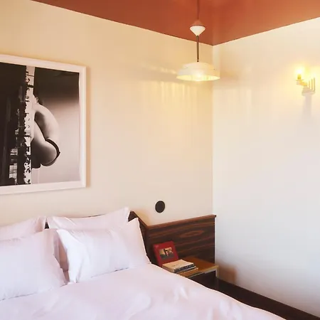 Hotel Present - Entree Autonome, Reception En Ligne - Encore Mieux Arles