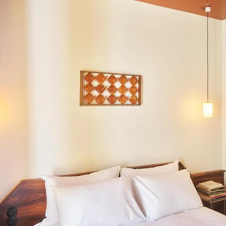 Hotel Present - Entree Autonome, Reception En Ligne - Encore Mieux Arles